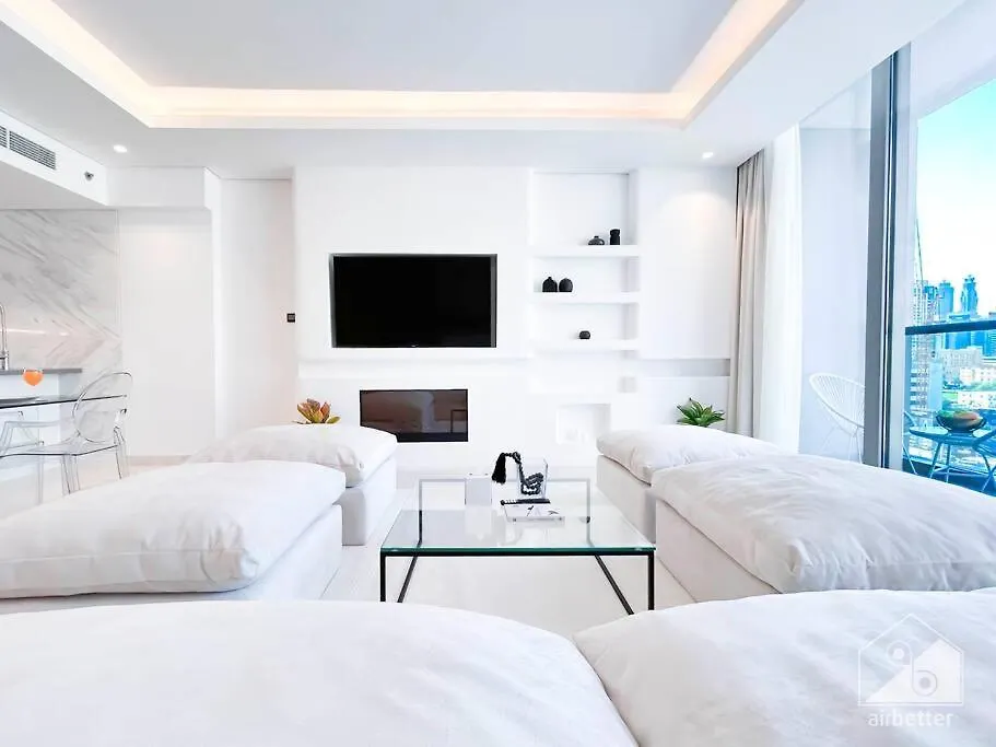 High End 1Bedroom With Balcony & View Dubai Apartment